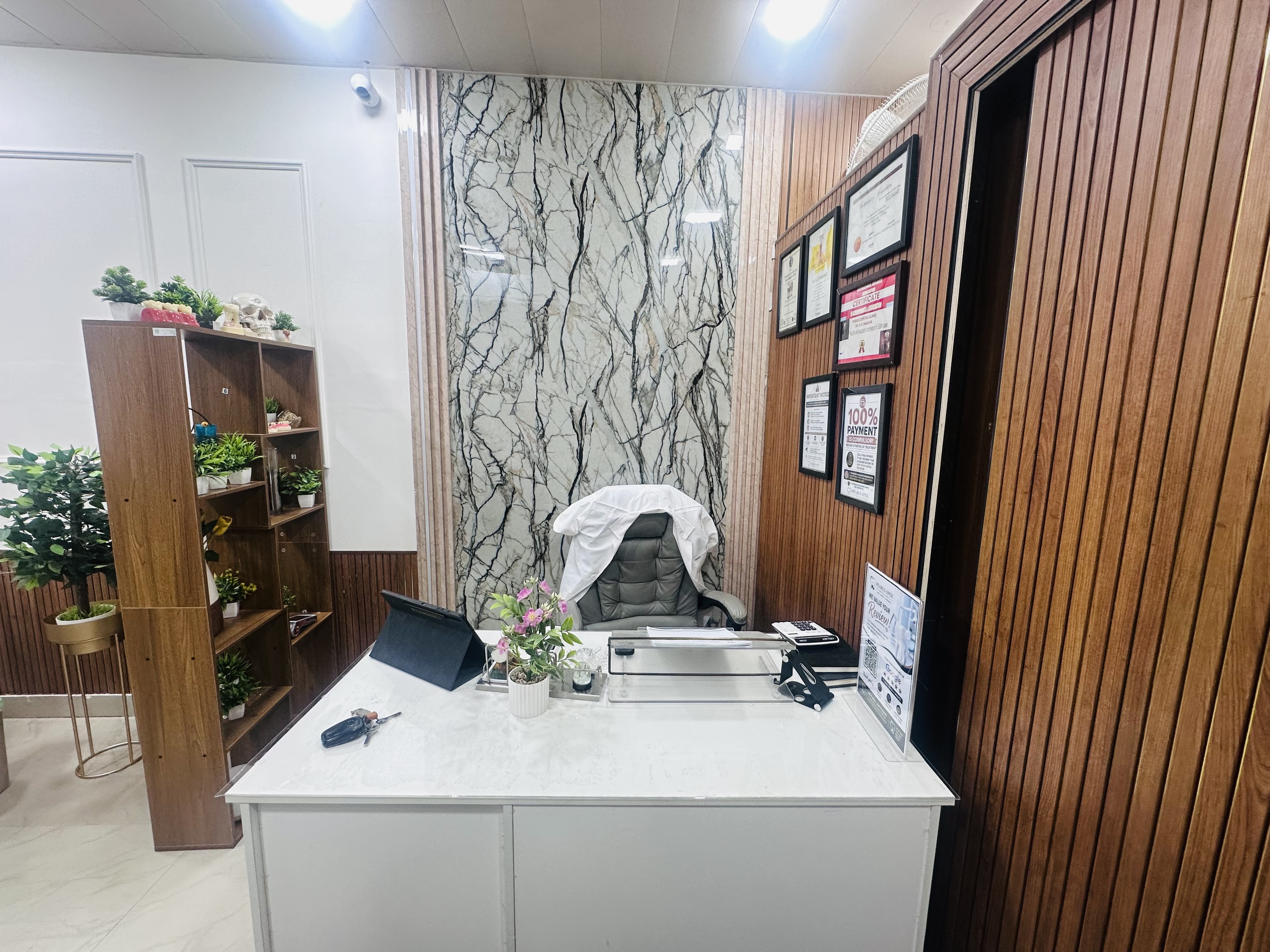 Pearls Apex Dental Clinic And Implant Center Sector 119 Noida