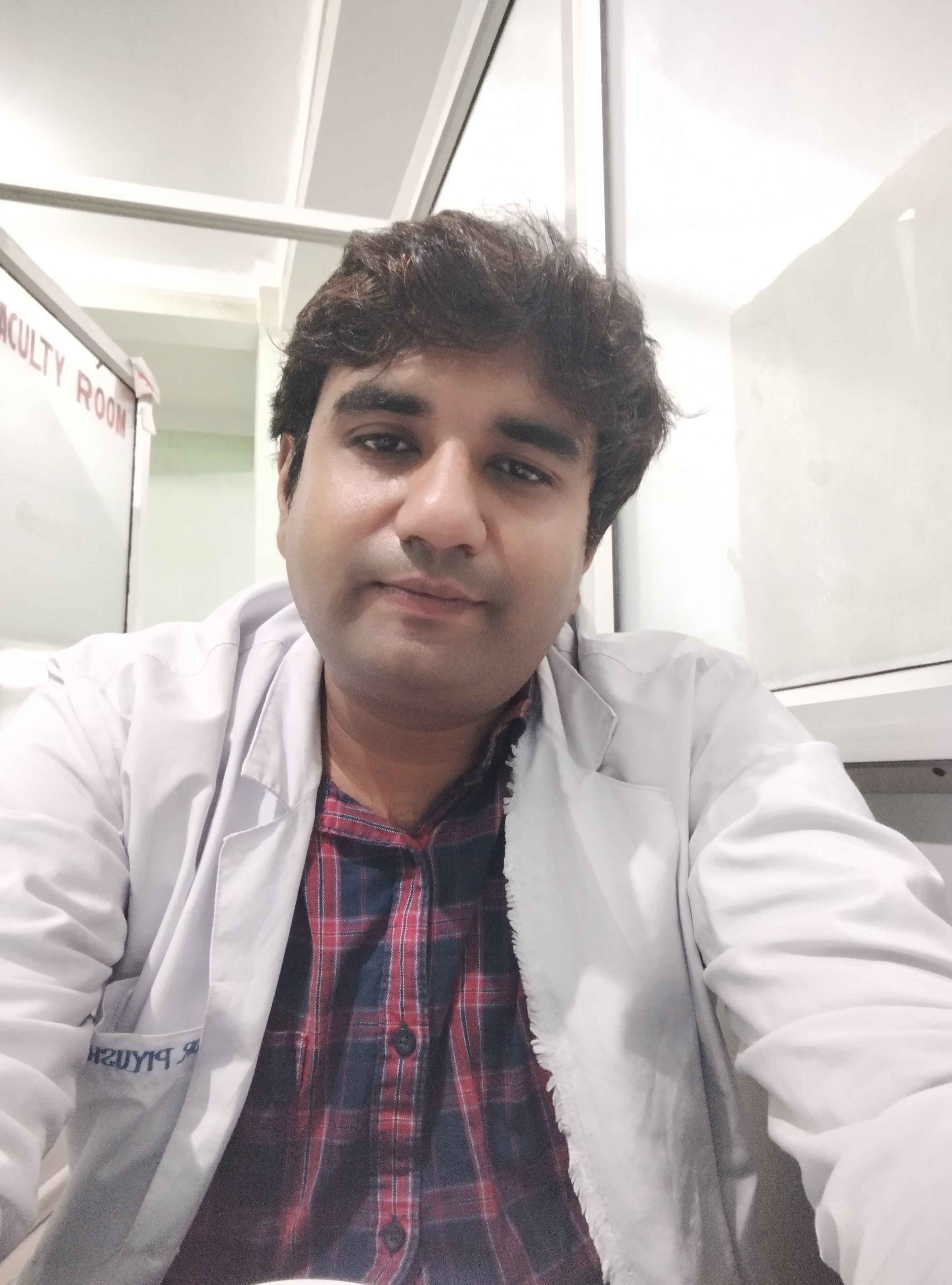 Dr Piyush Abhishek