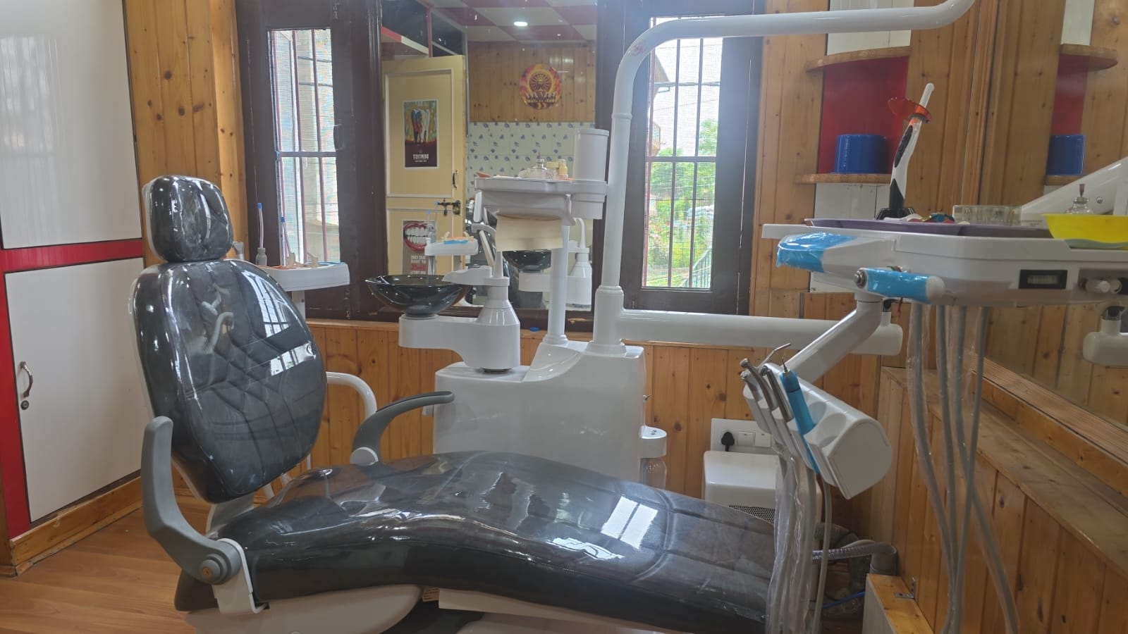 32 Diamonds Dental Clinic  Rainawari Srinagar